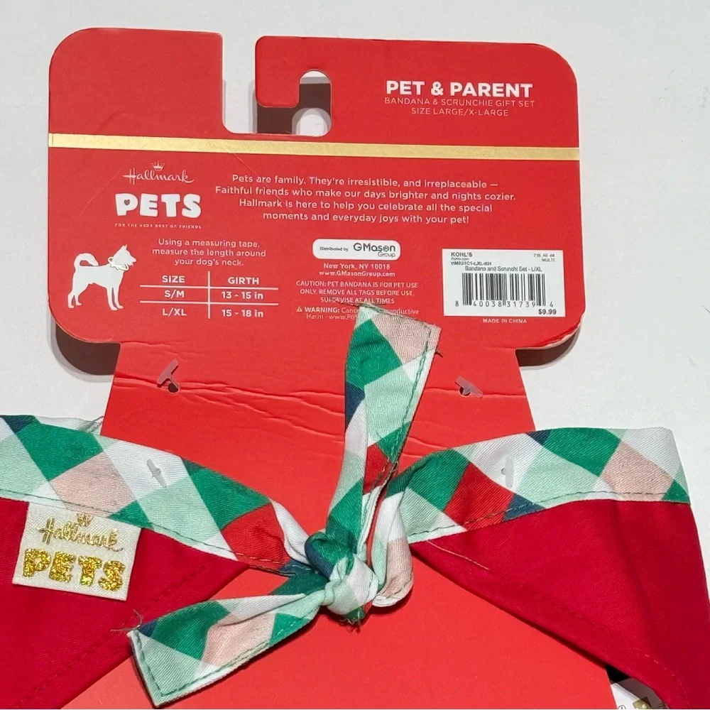 NWT Woof Dog dog toys Xmas tree & book squeaker’s inside,bandana & scrunchie